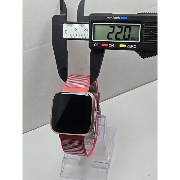 Fitbit Versa FB504 Smartwatch Fitness Heart Rate Bluetooth Extr Bands No Charger - Picture 6 of 11
